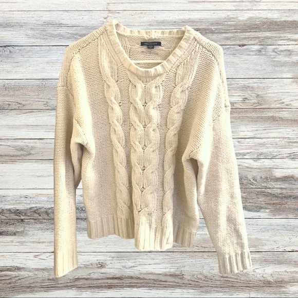 American Eagle cream cable knit chenille sweater